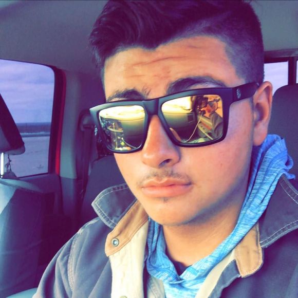 Meet your Posher, Daniel - Picture 1 of 1